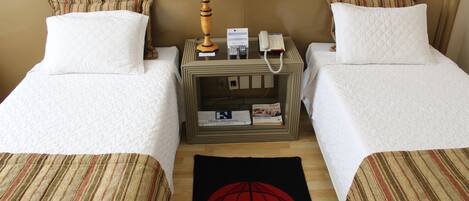 Minibar, in-room safe, desk, free WiFi