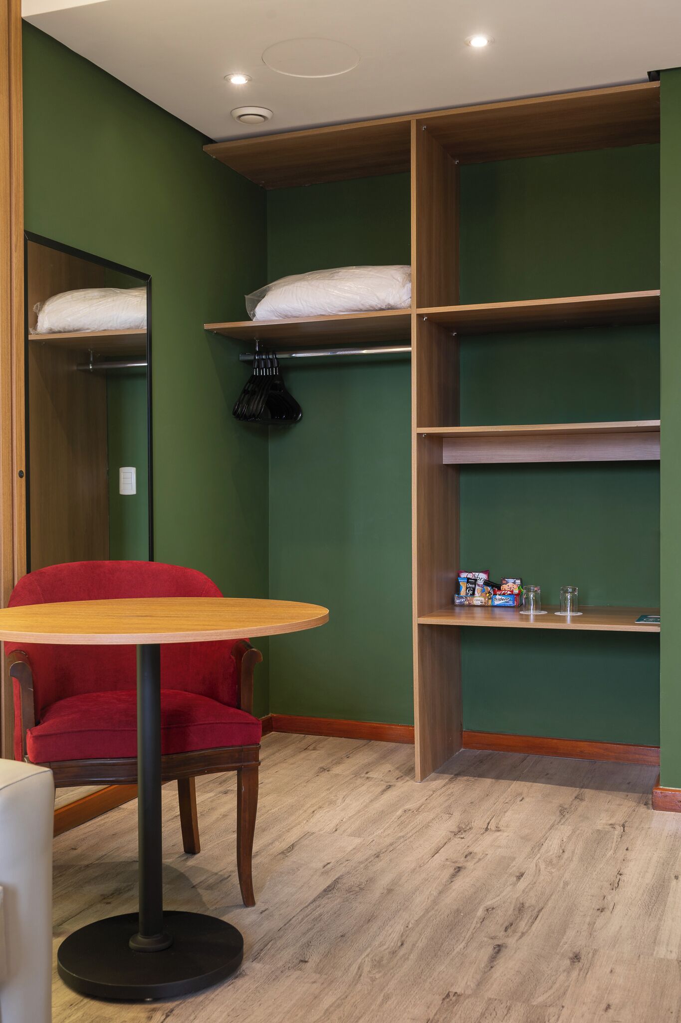 junior suite | hypo-allergenic bedding, minibar, in-room safe, desk