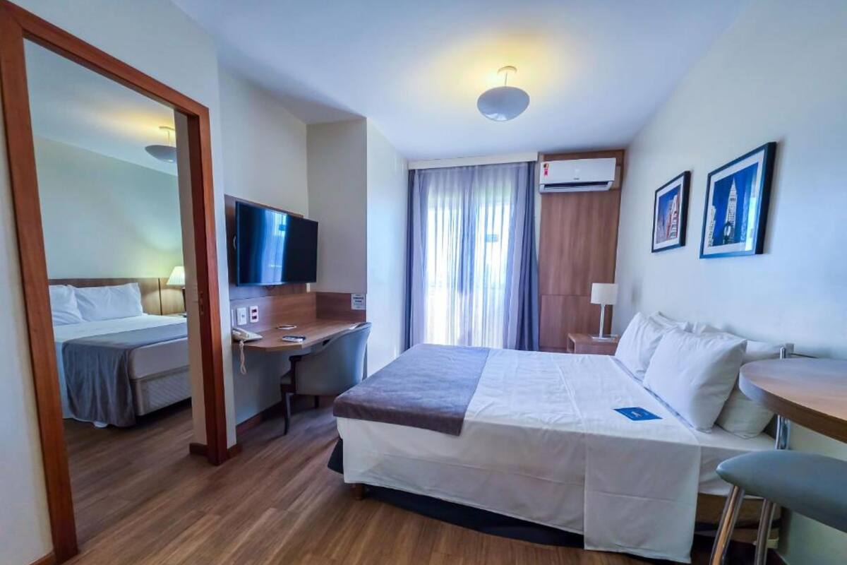 Ropa de cama hipoalergénica y minibar 