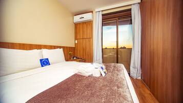 Ropa de cama hipoalergénica y minibar