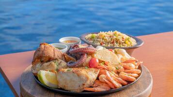 Breakfast, lunch and dinner served