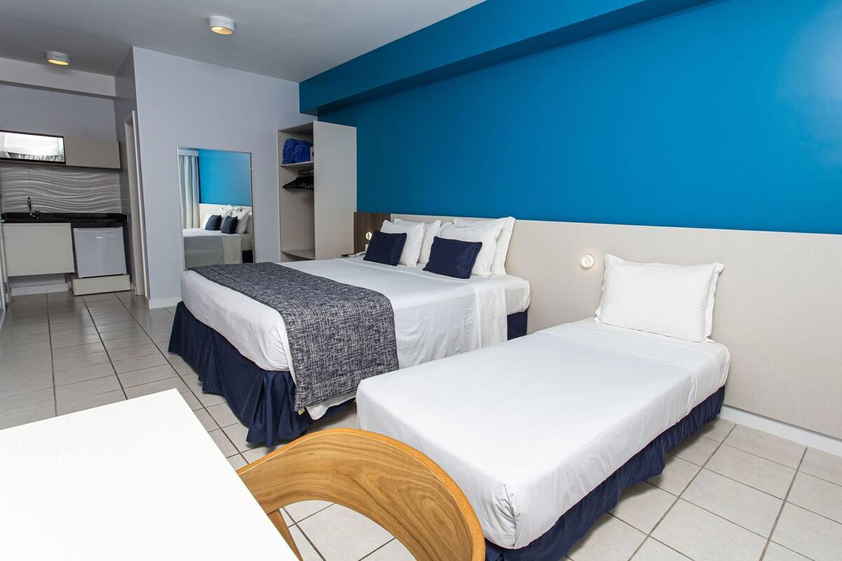 Minibar, värdeförvaringsskåp på rummet, gratis wi-fi och sängkläder