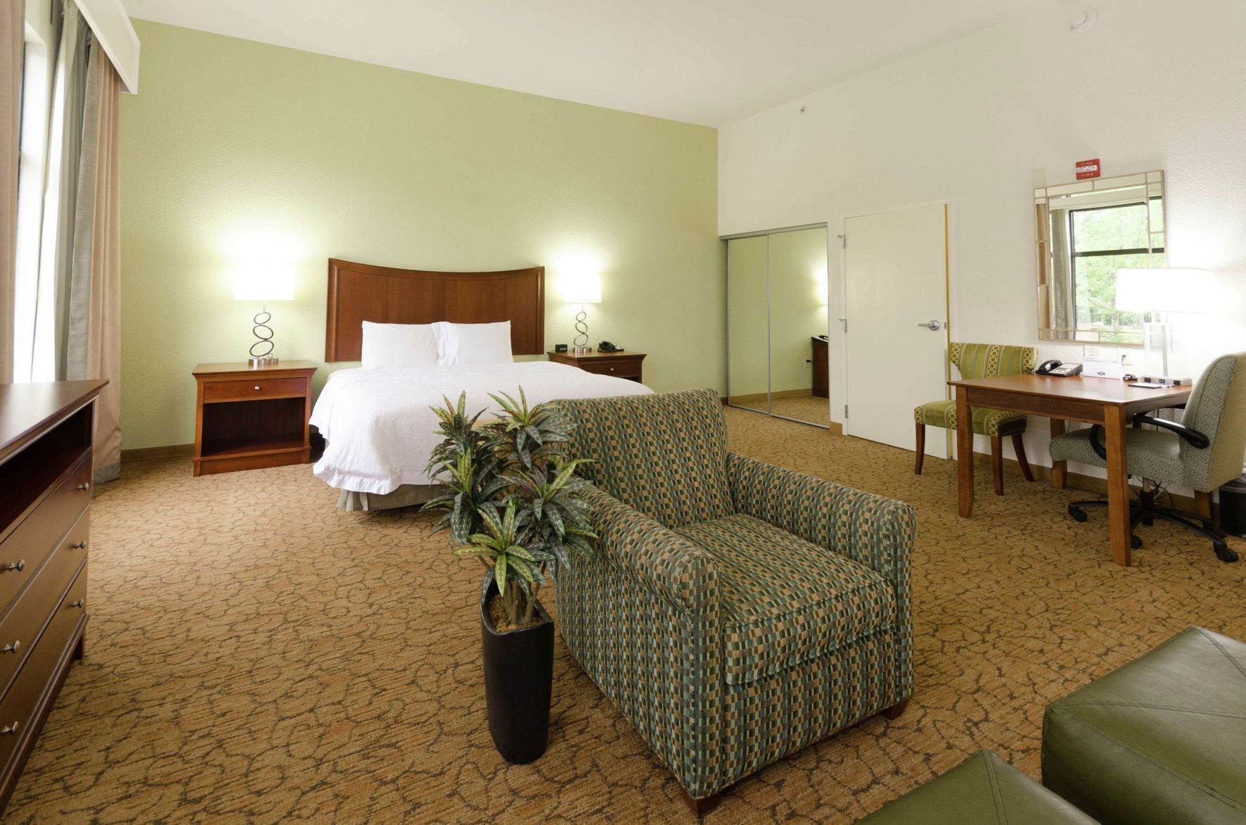 Desk, blackout drapes, iron/ironing board, free WiFi