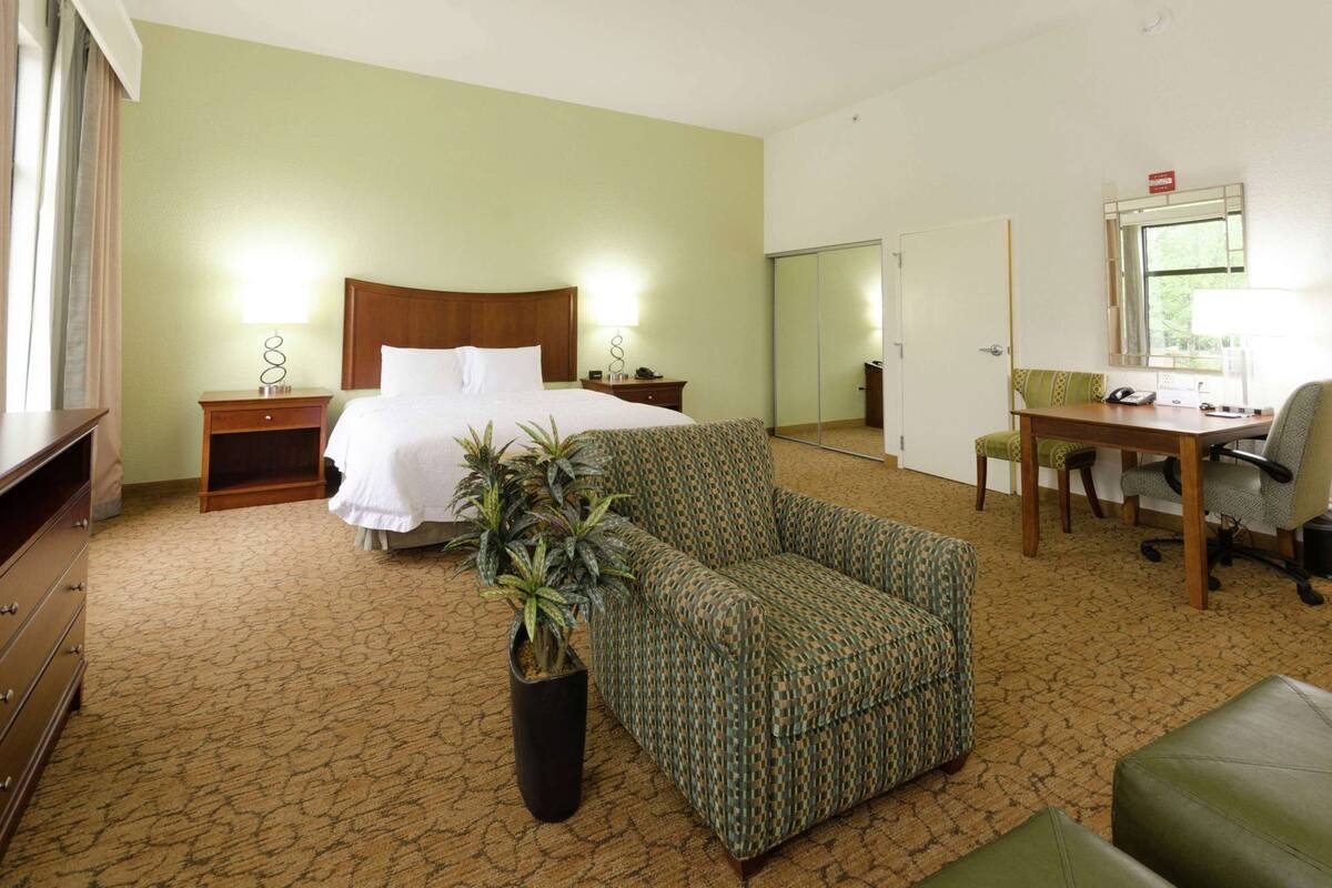 Desk, blackout drapes, iron/ironing board, free WiFi