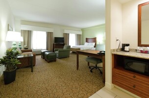 Studio, 2 Queen Beds, Non Smoking, Kitchen | Desk, blackout drapes, iron/ironing board, free WiFi
