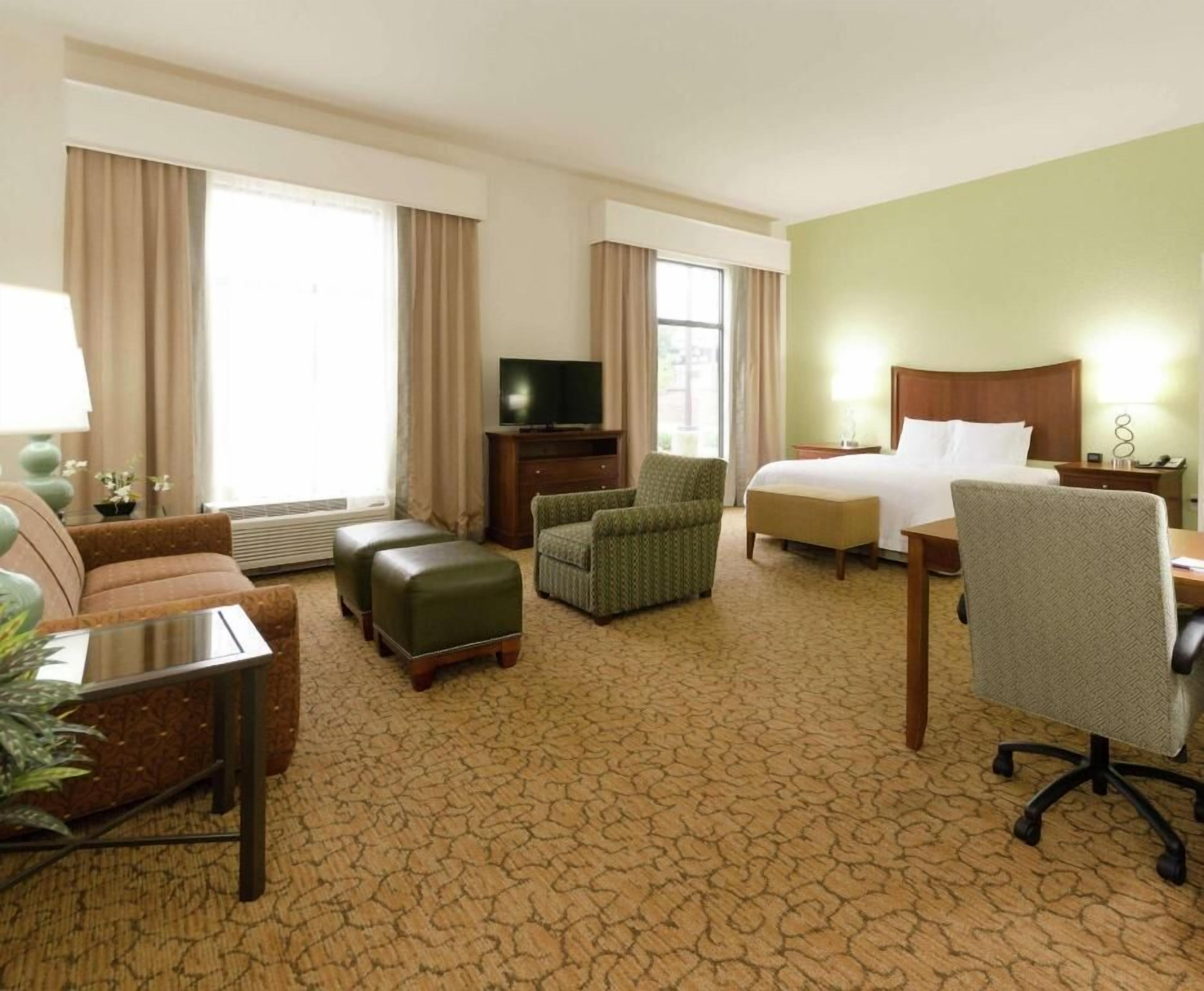 Desk, blackout drapes, iron/ironing board, free WiFi