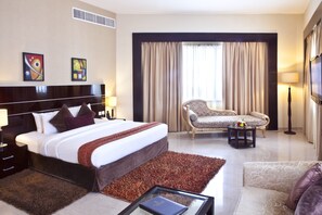 Executive Suite | 1 bedroom, down comforters, minibar, in-room safe - Landmark Hotel Riqqa (Dubai)