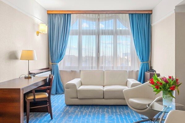 Executive Double Room | Living area | LCD TV