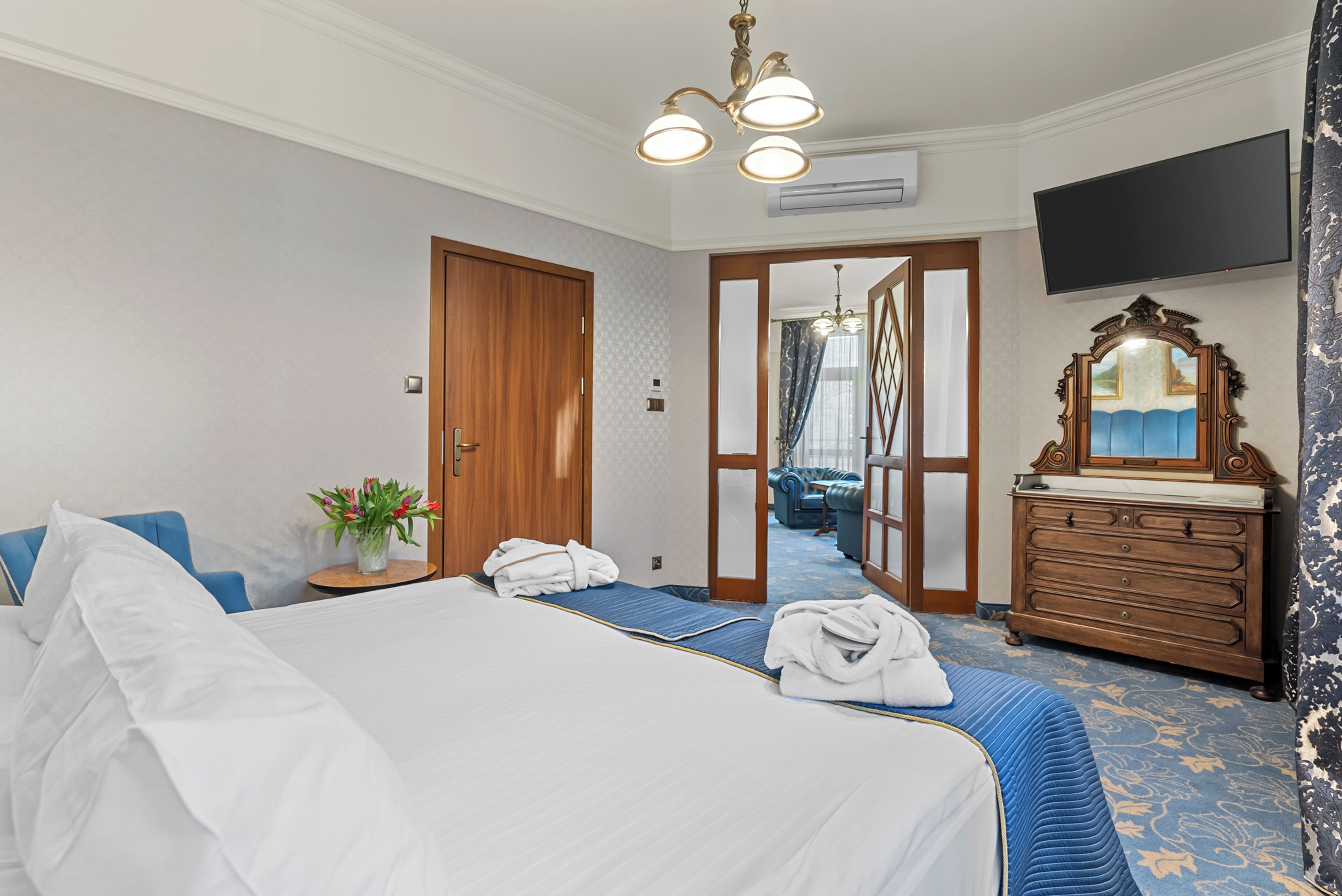 Apartment | Premium bedding, desk, soundproofing, iron/ironing board (on request)