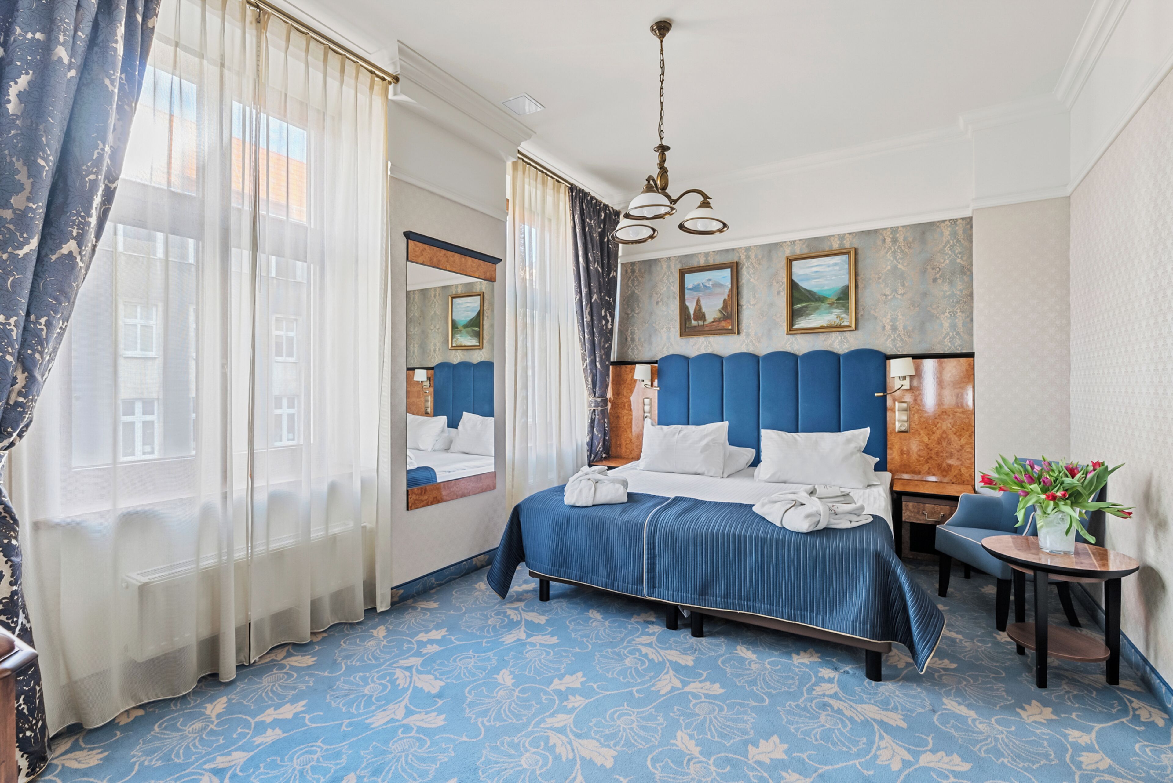 apartment | pillow-top beds, desk, soundproofing, iron/ironing board