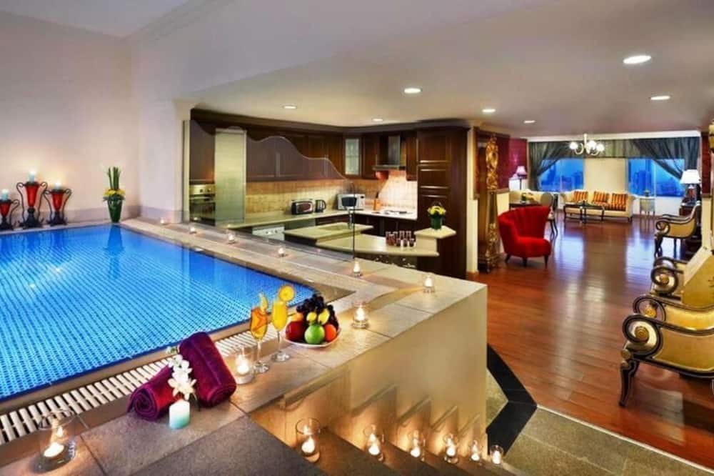Al Safir Hotel & Tower