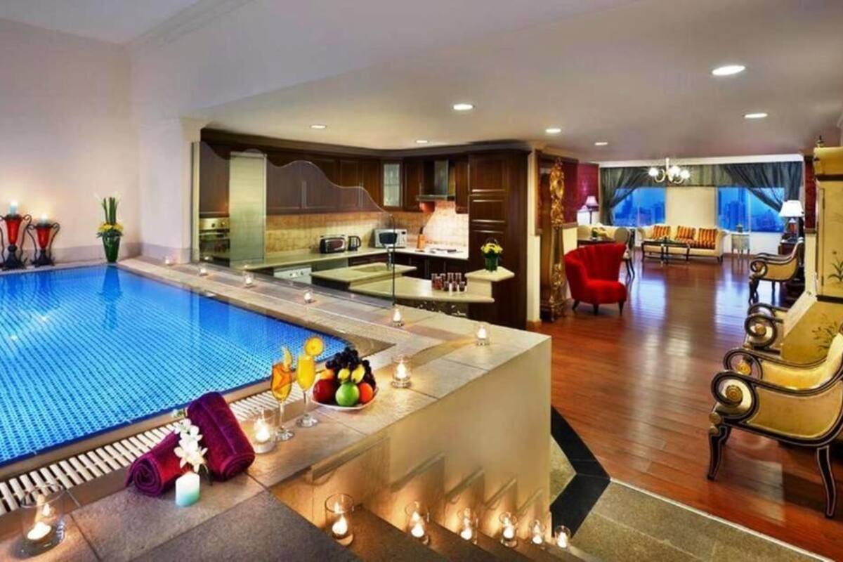 Private pool