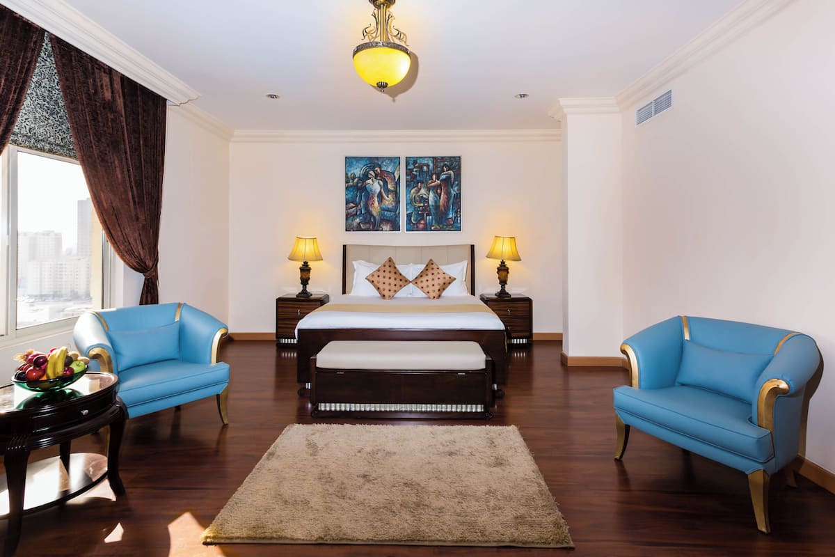 Penthouse, 2 Bedrooms, City View