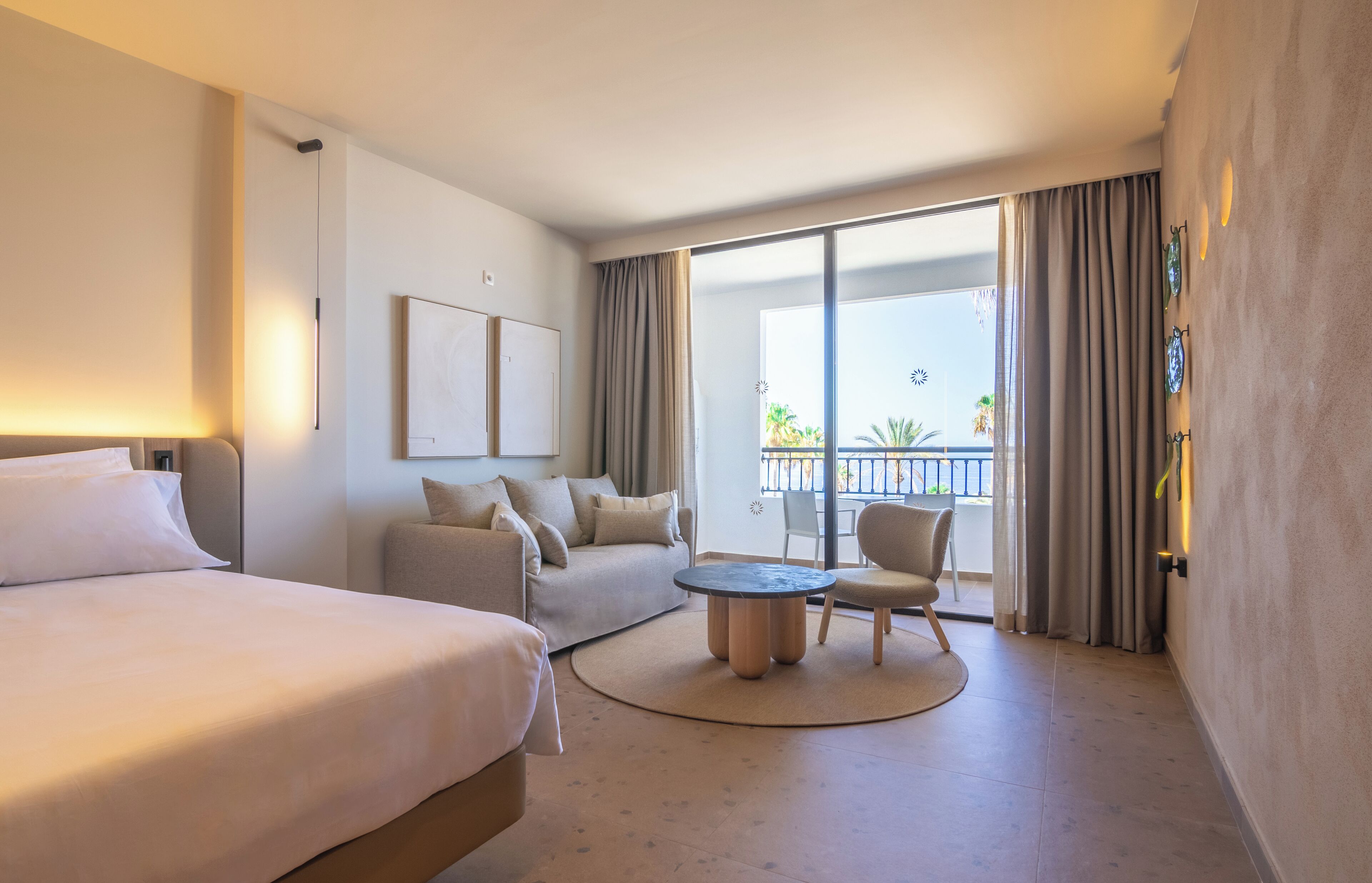 32-inch tv with satellite channels