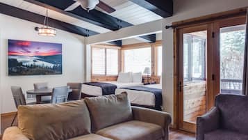 Studio | Living area | 40-inch TV with cable channels