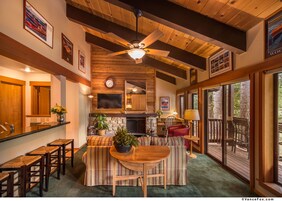 Studio | Living area | 40-inch TV with cable channels