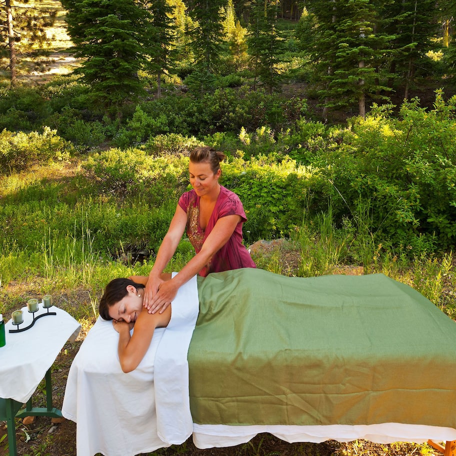Couples treatment rooms, body treatments, aromatherapy