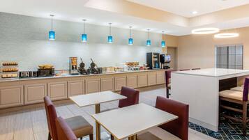 Café da manhã continental grátis