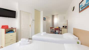 Twin Studio | 1 bedroom, desk, soundproofing, iron/ironing board