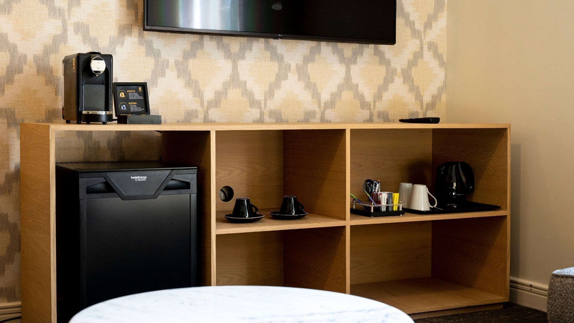 executive suite | 1 bedroom, premium bedding, minibar, in-room safe