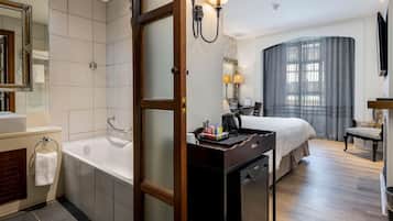1 habitación, ropa de cama de alta calidad y minibar
