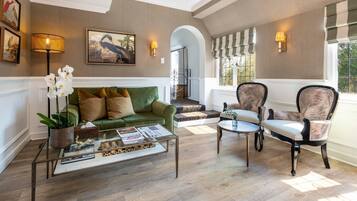 Presidential Suite | Living area | 43-inch Smart TV with satellite channels