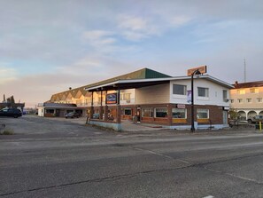Exterior - Travel Inn (Hearst)