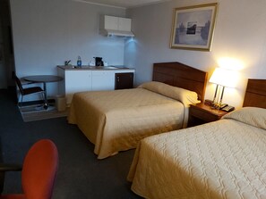 In-room safe, soundproofing, iron/ironing board, cribs/infant beds - Travel Inn (Hearst)