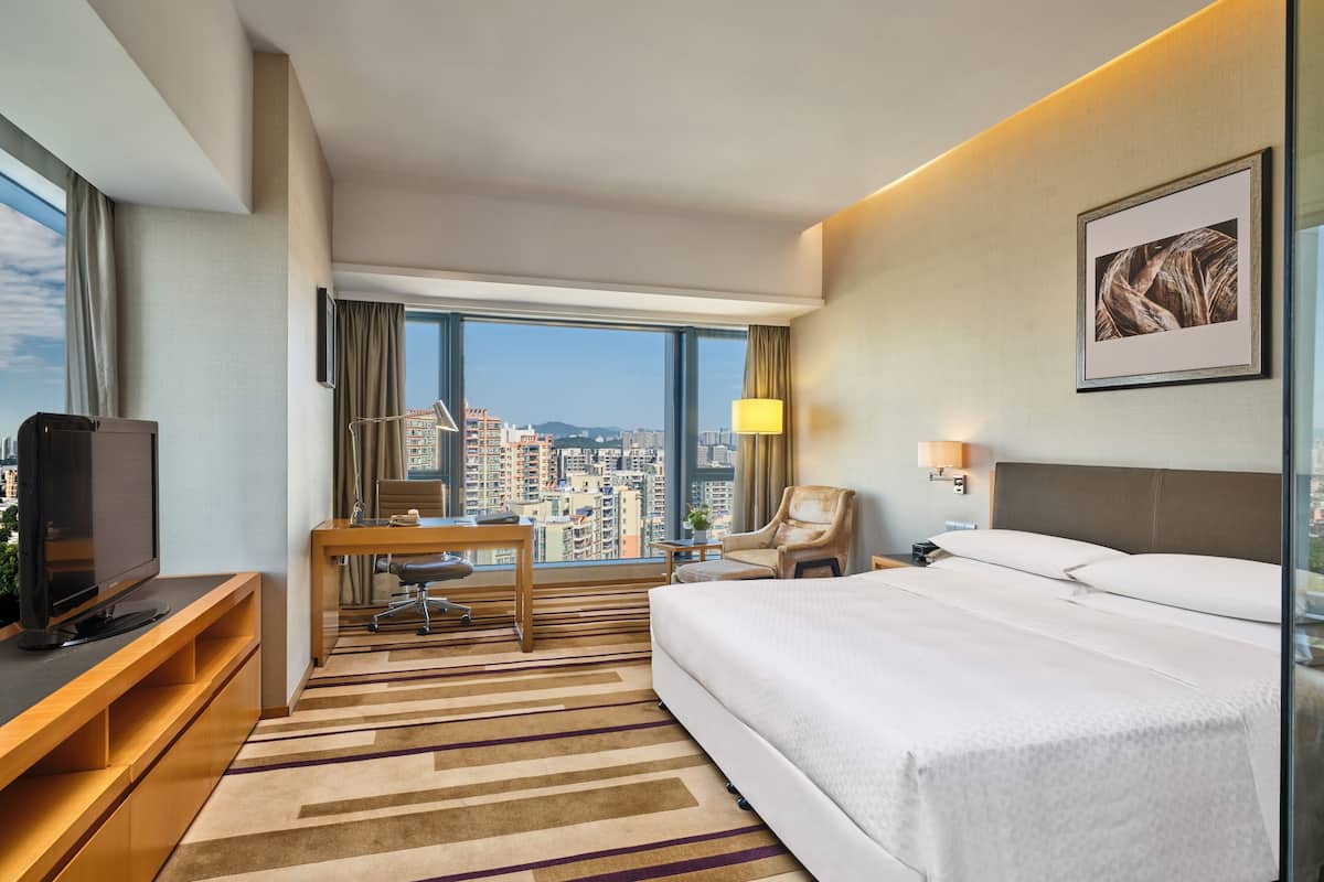 1 chambre, minibar, coffres-forts dans les chambres, bureau