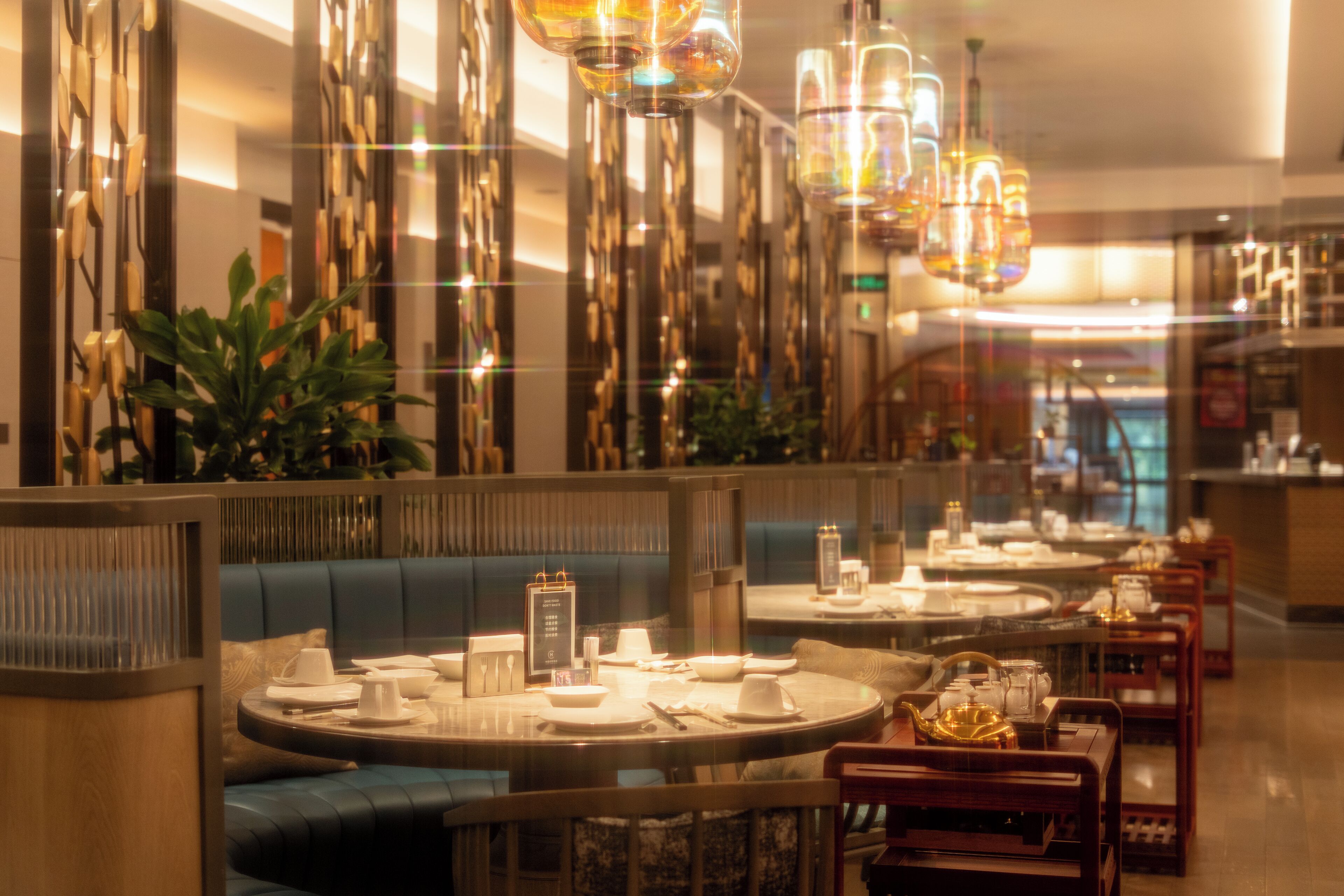 2 restaurants servant le petit déjeuner, spécialités Cuisine chinoise