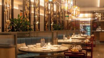 2 restaurants, breakfast, lunch, dinner served; Chinese cuisine