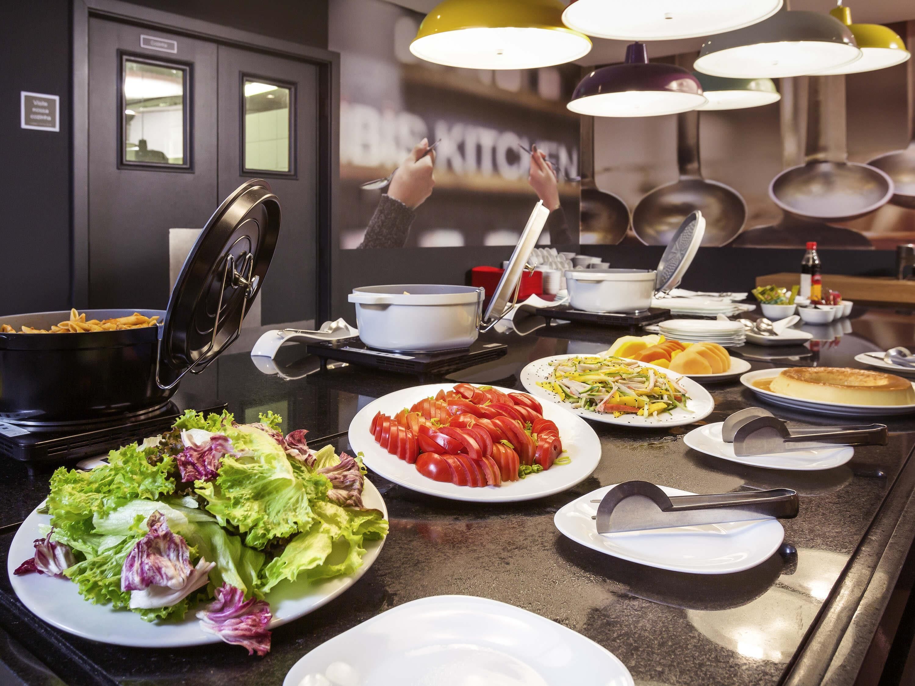 breakfast, lunch, dinner served; international cuisine, garden views