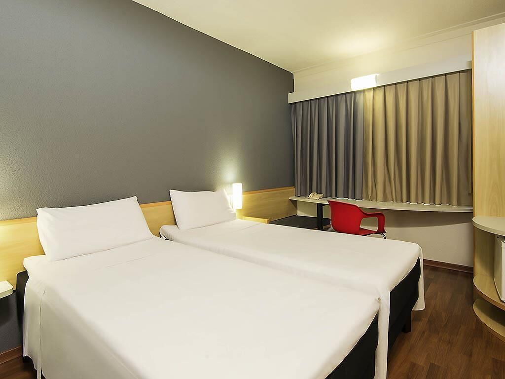Standard Room, 2 Single Beds | Minibar, desk, blackout curtains, soundproofing