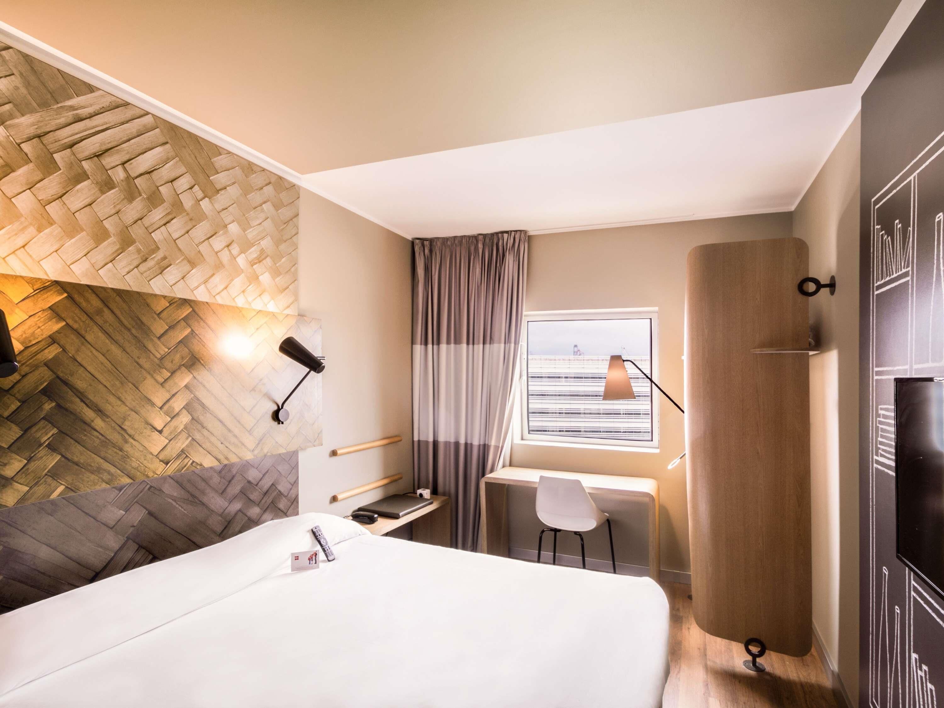 Chambre Double Standard, 1 lit double | Literie de qualité supérieure, bureau