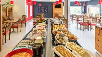 Daily buffet breakfast for a fee