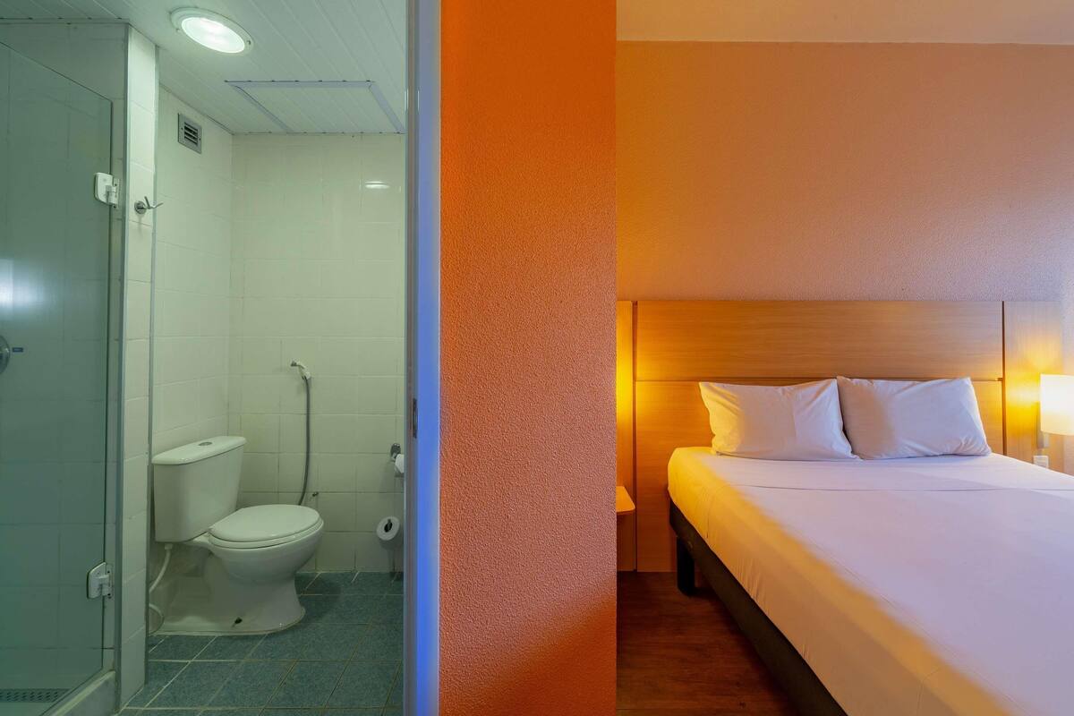 in-room safe, desk, blackout curtains, free wifi