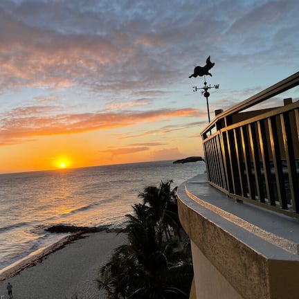 Luxury Condo, 2 Bedrooms, Beach View | Terrace/patio