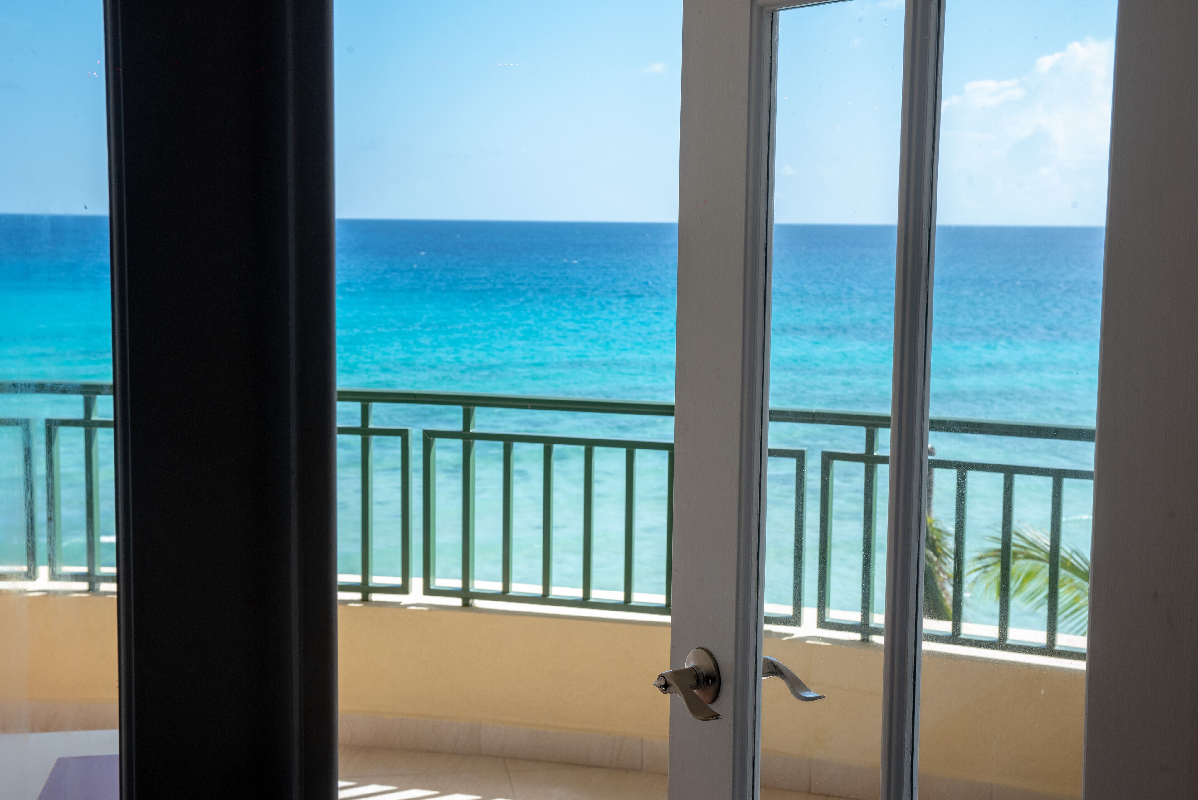 Premier Condo, 2 Bedrooms, 2 Bathrooms, Ocean View | Terrace/patio