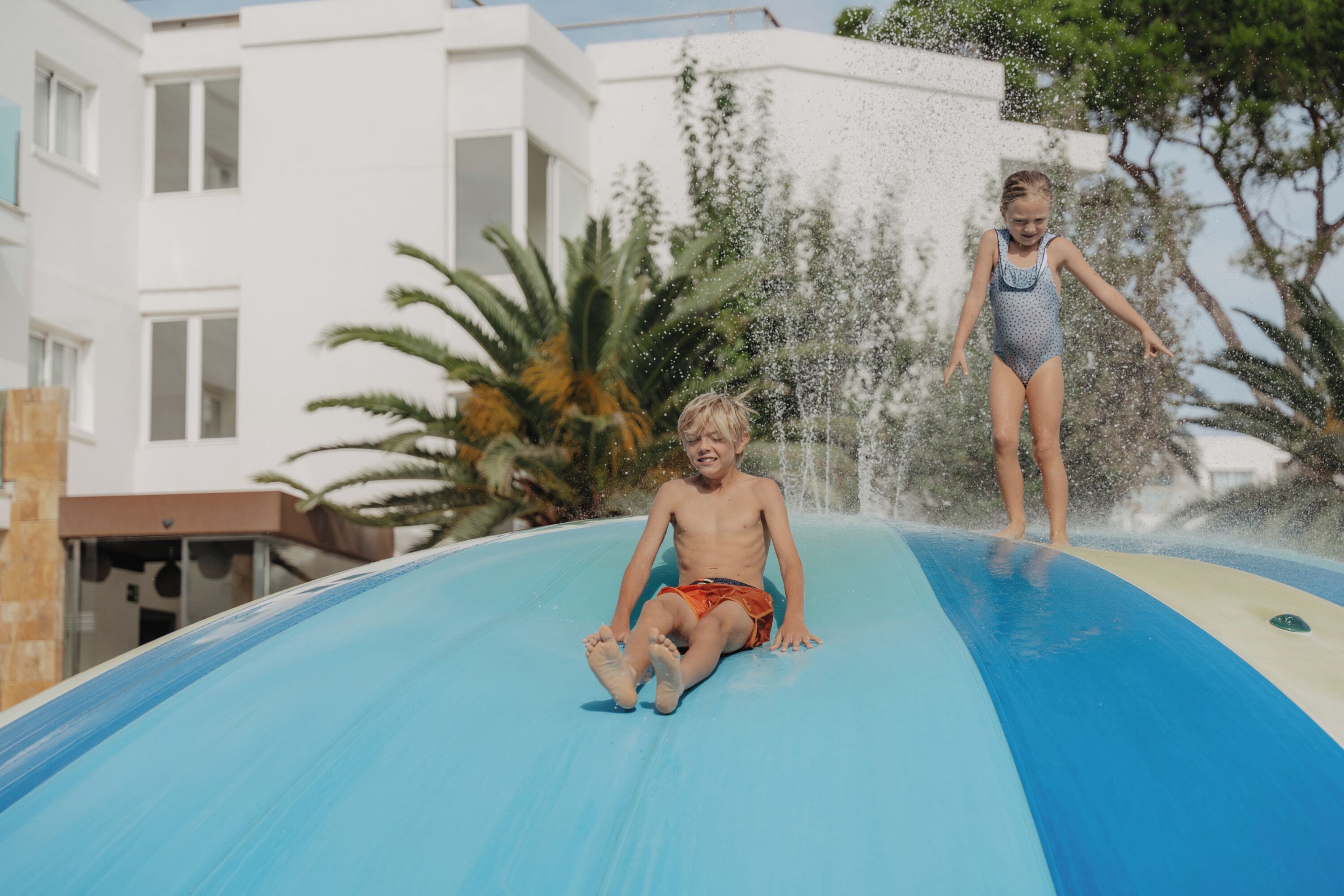 indoor pool, 2 outdoor pools