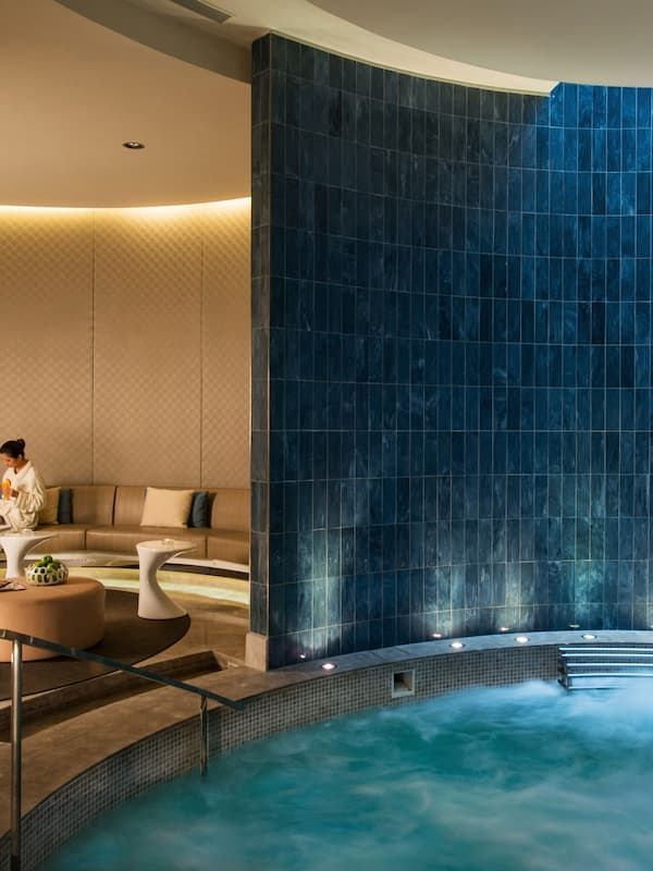 Sauna, hot tub, steam room, body treatments, body scrubs, facials