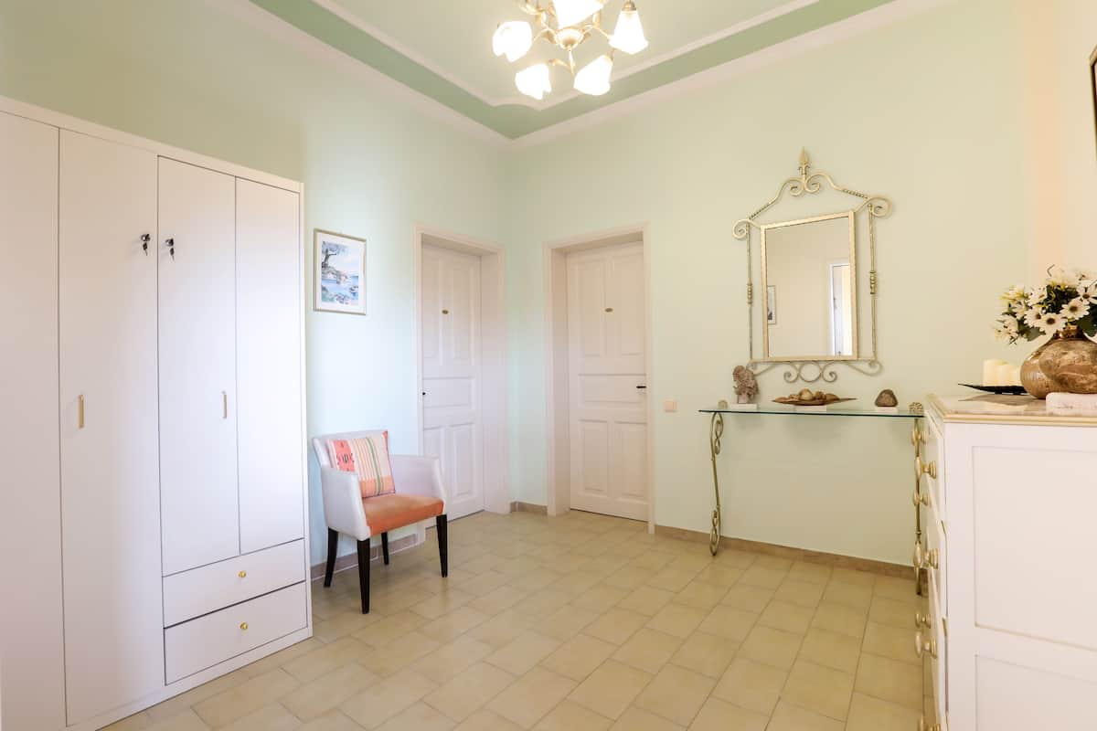 1 chambre, matelas Tempur-Pedic, décoration personnalisée