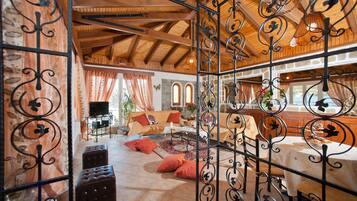 Junior Suite, Sea View | Living area