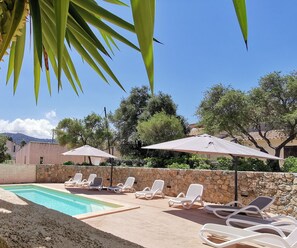 Outdoor pool, pool loungers