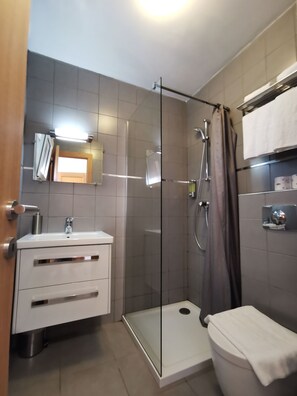Free toiletries, hair dryer, towels