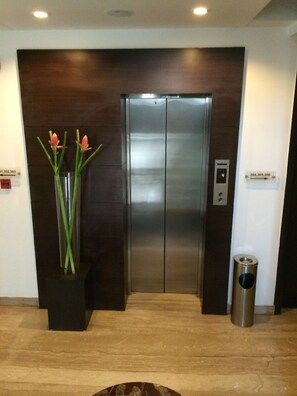 Interior detail - Emblem Hotel, New Friends Colony (New Delhi)