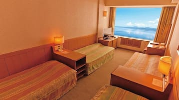 In-room safe, free WiFi, bed sheets