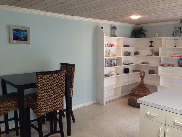TV, DVD player