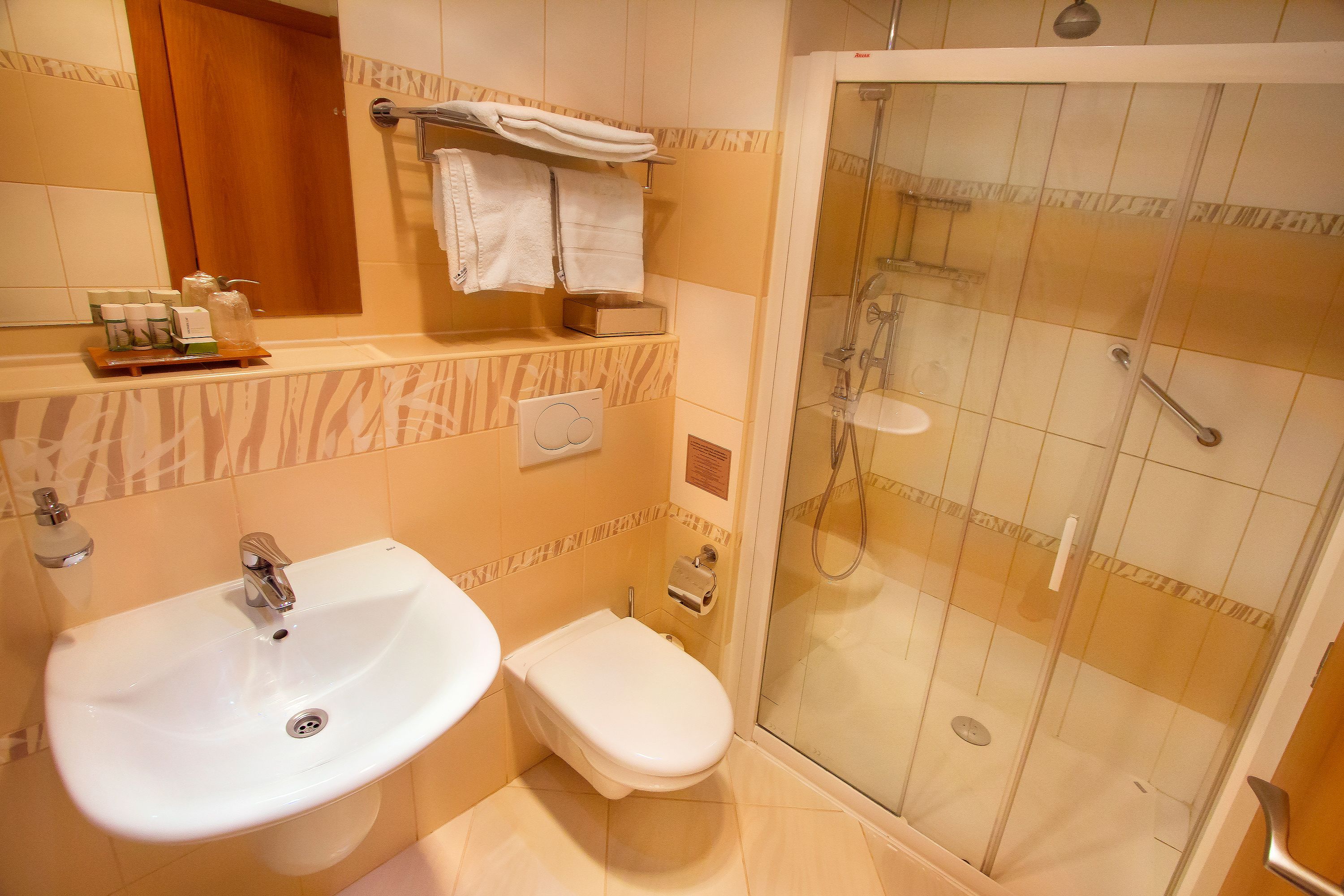 Photo - Danubia Gate Hotel