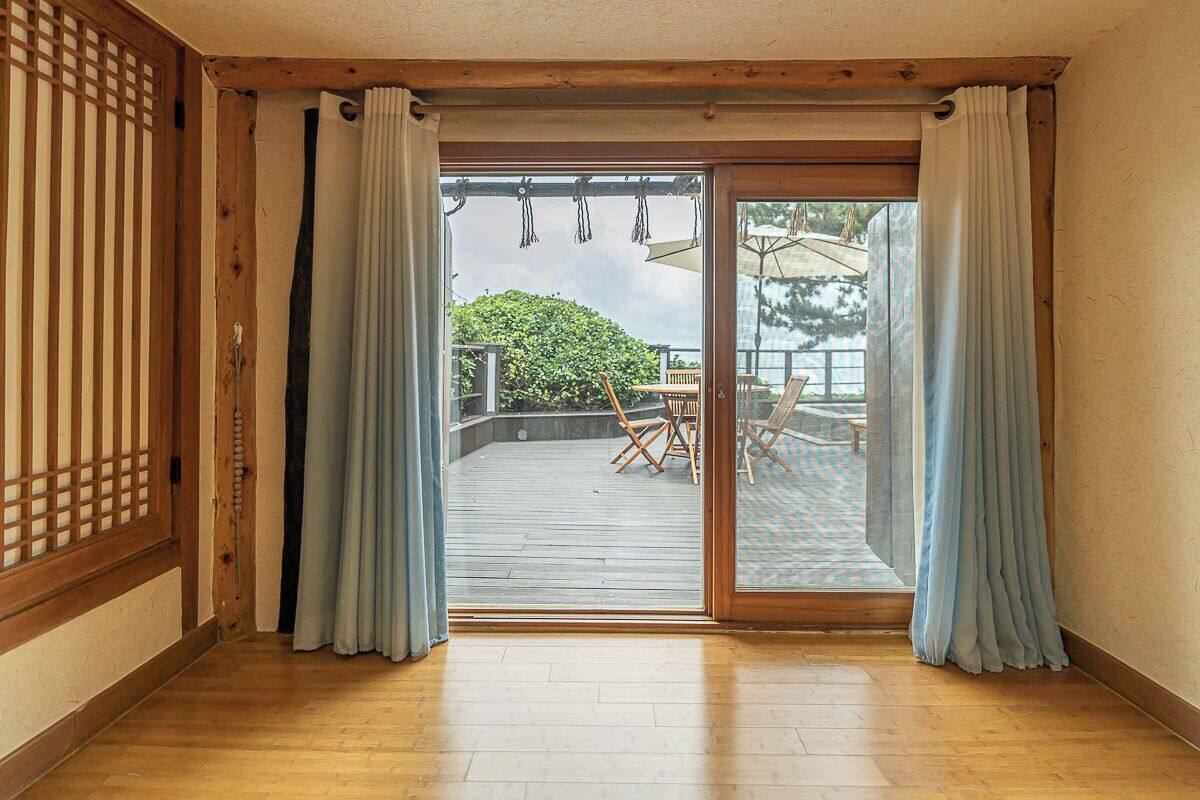 Godang Pool Suite (breakfast for 4 included)