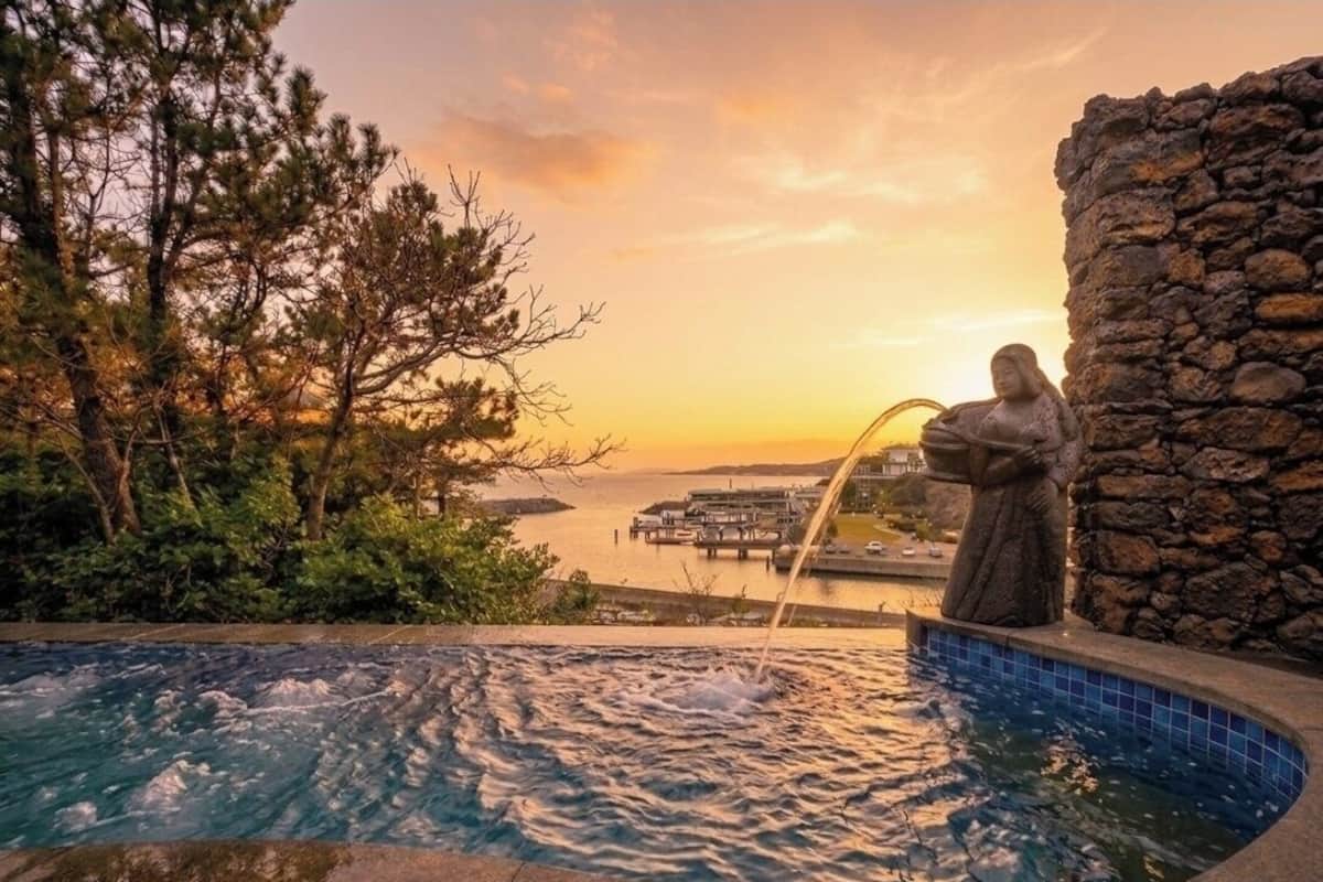 Beritnae SunSet Pool Suite